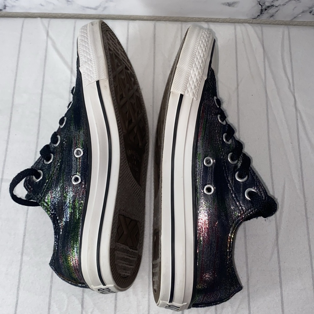 Converse Women's7.5 Black Effervescent With Classic White Trim - Picture 6 of 9